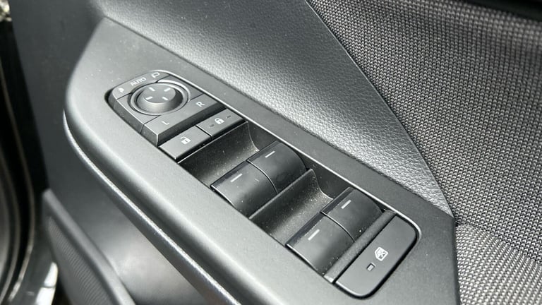 2024 Toyota C-HR 1.8 Hybrid Icon 5dr CVT HATCHBACK PETROL/ELECTRIC Automatic