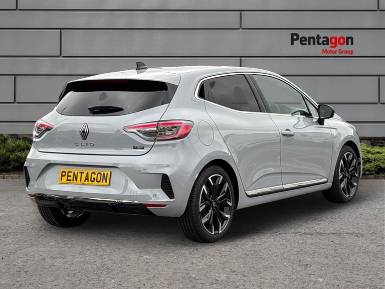  Renault Clio 1.6 E Tech Techno Hatchback 5dr Petrol Hybrid Auto Euro 6 s/s 145