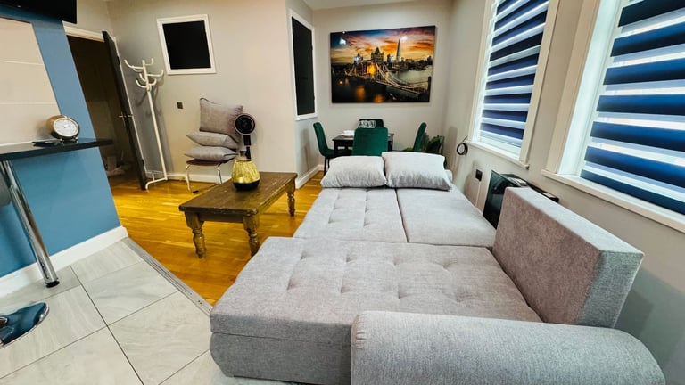 SPACIOUS 1-BEDROOMFLAT FOR RENT - GREENWICH Some bills included