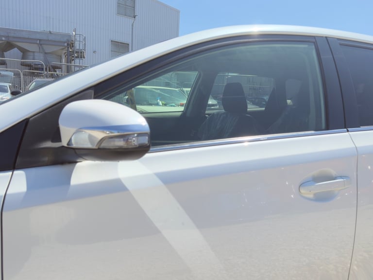 2025 Toyota Auris PETROL AUTOMATIC 1,5L Hatchback HYBRID ELECTRIC Manual