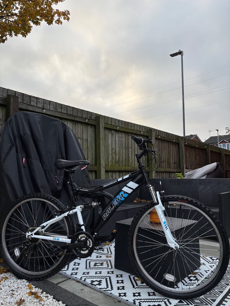 Men’s RALEIGH Dual Suspension Mountain Bike (Great Condition)