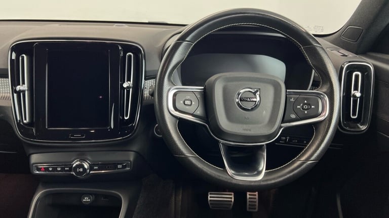 2021 Volvo XC40 Recharge R-Design, T5 plug-in hybrid (Power Tailgate, Sensus Navigation) Estate P...