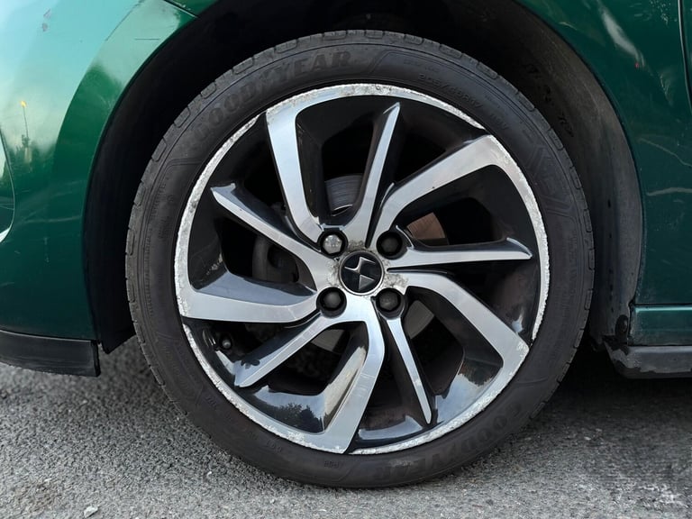2018 DS Automobiles DS 3 1.2 PureTech Connected Chic Euro 6 3dr HATCHBACK Petrol Manual