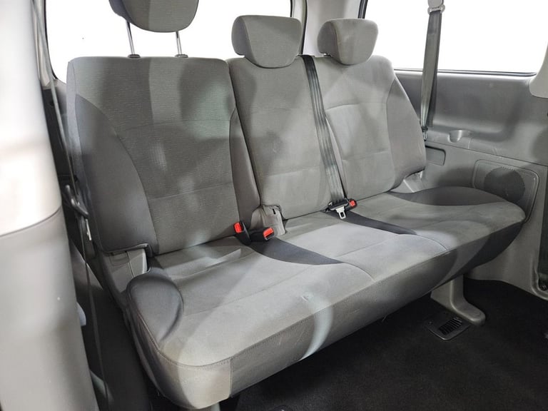 2012 61 HYUNDAI I800 2.5 CRDI STYLE MPV 5DR DIESEL MANUAL EURO 4 (168 BHP) DIESE