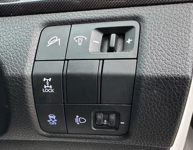 2016 Hyundai Santa Fe 2.2 CRDi SE 4WD Euro 5 5dr (5 seat) ESTATE Diesel Manual