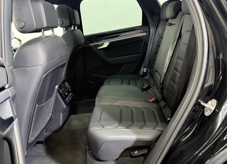 Volkswagen Touareg 3.0 TDI V6 Black Edition 4X4 BUY FOR ONLY £585 P/M, FINANCE