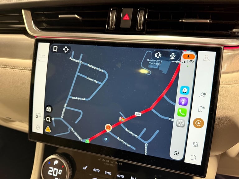 2024 Jaguar F-Pace 2.0 P400e 19.3kWh R-Dynamic SE Black Auto AWD Euro 6 (s/s) 5dr ESTATE Petrol/E...