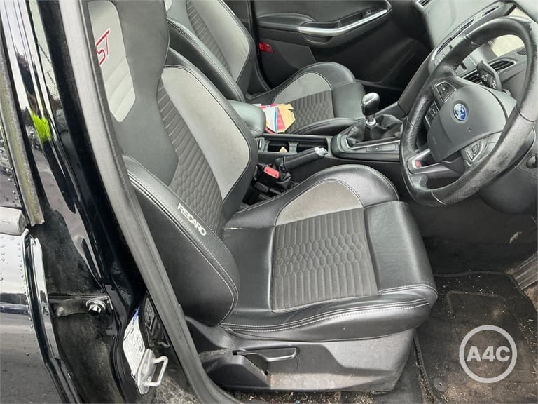 2015 Ford Focus 2.0 TDCi 185 ST-2 5dr HATCHBACK DIESEL Manual