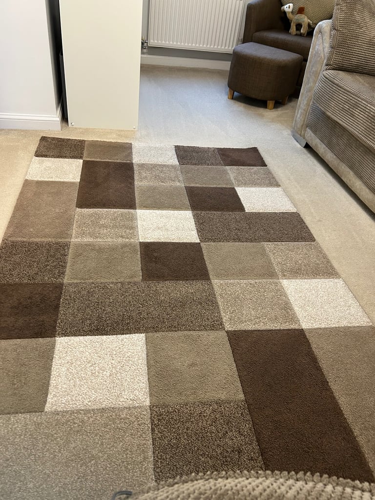 Rug for sale- like new 