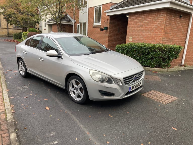 image for VOLVO S60 2 .4 SE LUX D5 AUTO 4 DOOR SALOON (2011)