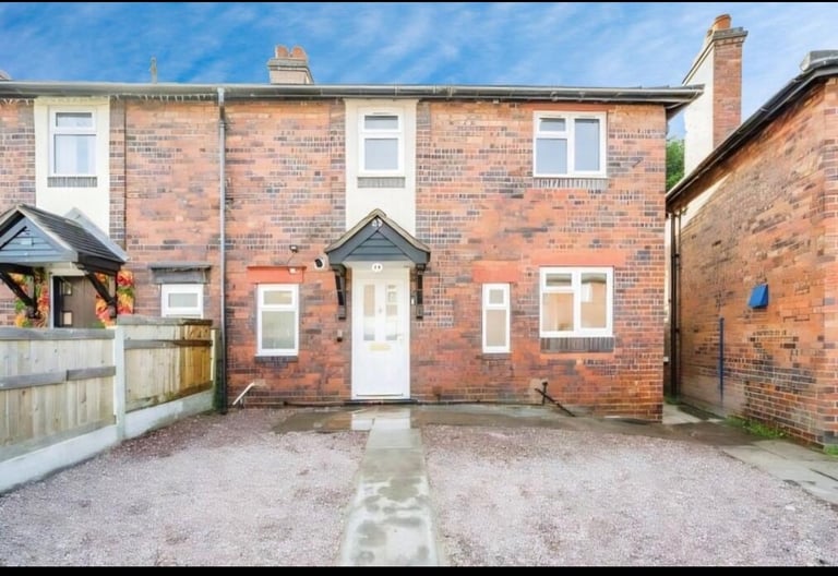 3 Bedroom with on-suites in Dudley | available NOW!!