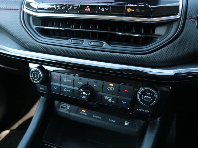 2022 Jeep Compass Trailhawk 240hp At6 Eawd ESTATE Petrol/Electric Hybrid Automatic