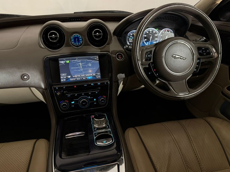 2011 61 JAGUAR XJ PORTFOLIO 3.0 DIESEL V6 AUTOMATIC 4 DOOR SALOON FULLY LOADED