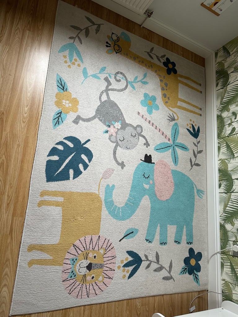 image for Animal themed rug (220cmx160cm)