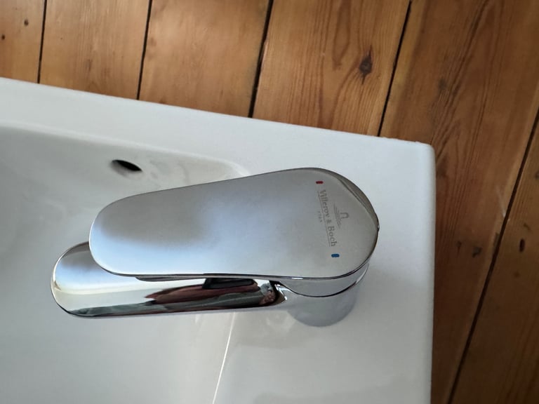 V&B Cloak Room Basin, Mixer and Waste