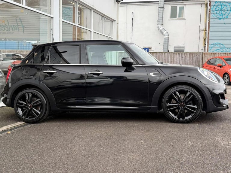 MINI HATCH 1.5 Cooper Sport Euro 6 (s/s) 5dr 2019