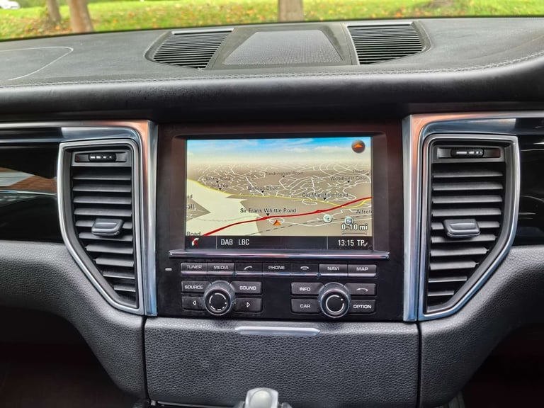 2015 Porsche Macan 3.0 Macan S D Semi-Auto 4WD 5dr SUV Diesel Automatic