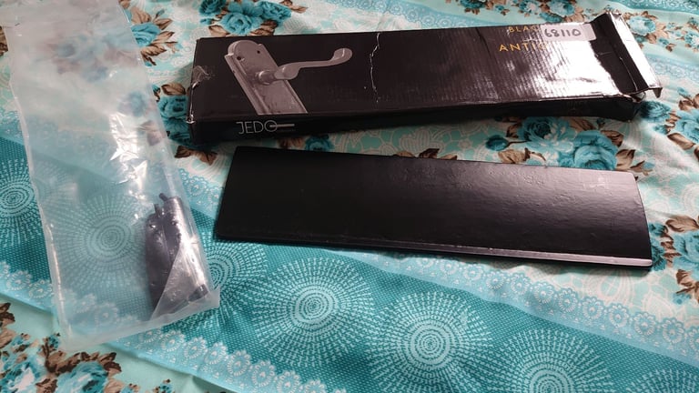 image for Brand New boxed Cast Iron front door Black letterbox. RRP £40 