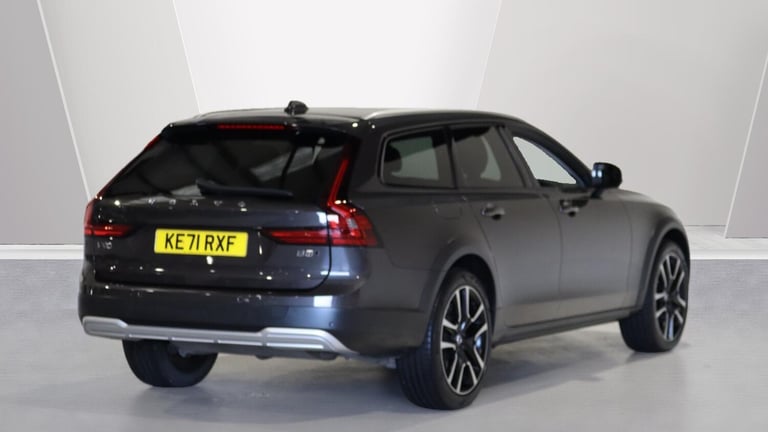 2021 Volvo V90 Cross Country B5 (P) AWD (Lounge &amp; Climate Pack, Sunroof, 360 Camera, Pilot As...