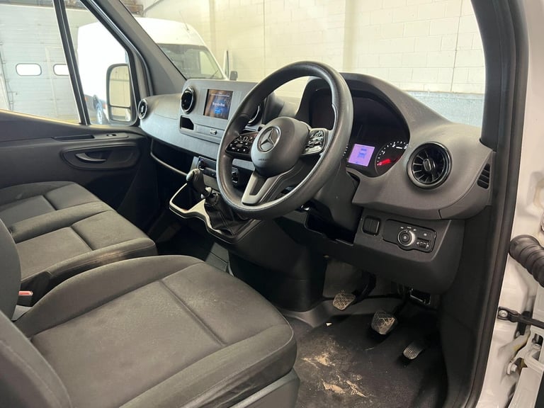 2022 Mercedes-Benz Sprinter 2.0 317 CDI Progressive RWD L2 H2 Euro 6 (s/s) 5dr Temperature Contro...
