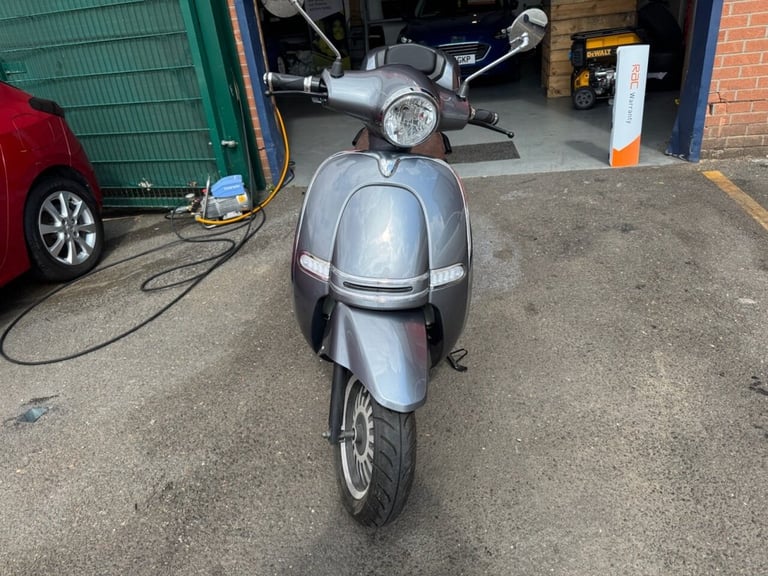 2021 SAKURA JS2A Scooter Electric Automatic Scooter ELECTRIC Automatic