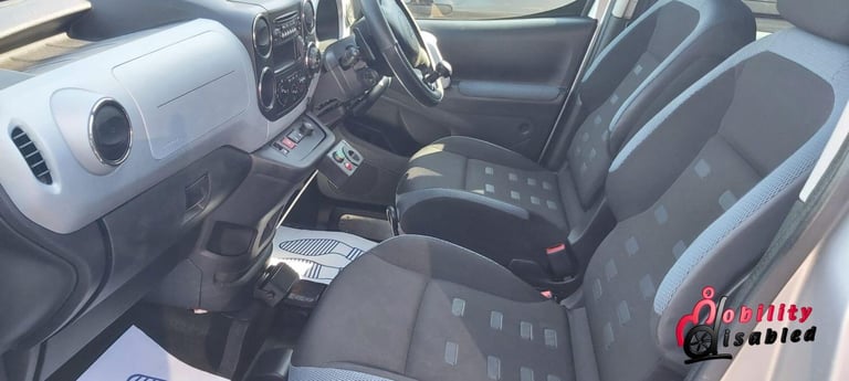 CITROEN BERLINGO 1.6 e-HDi XTR Driver Transfer &amp;/or Up Front Wheelchair Access