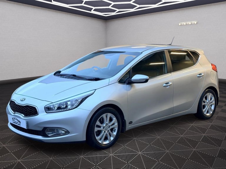 2015 Kia Ceed 1.6 GDi 3 DCT Euro 5 5dr HATCHBACK Petrol Automatic