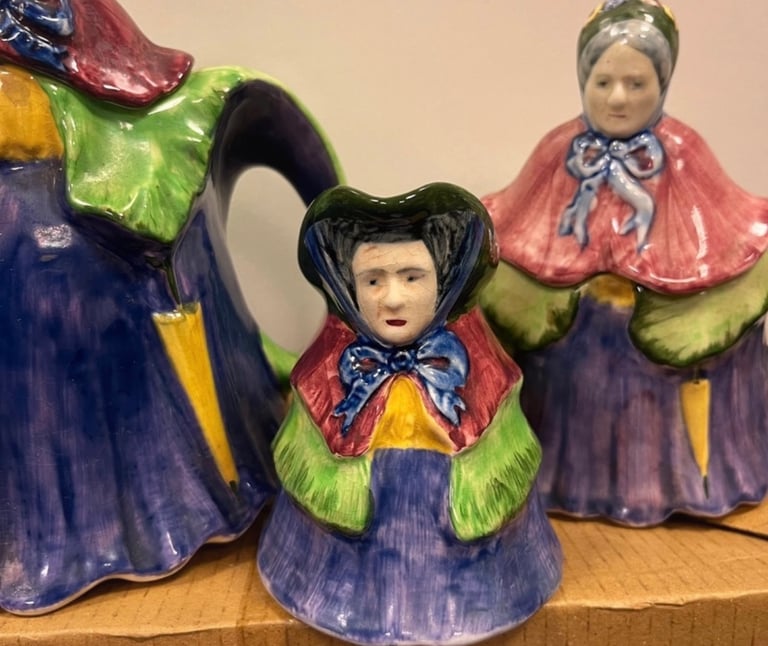 Little Old Lady Novelty Teapot set