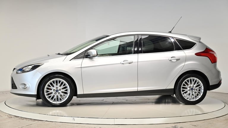 2014 Ford Focus 1.6 TDCi Zetec Euro 5 (s/s) 5dr HATCHBACK Diesel Manual