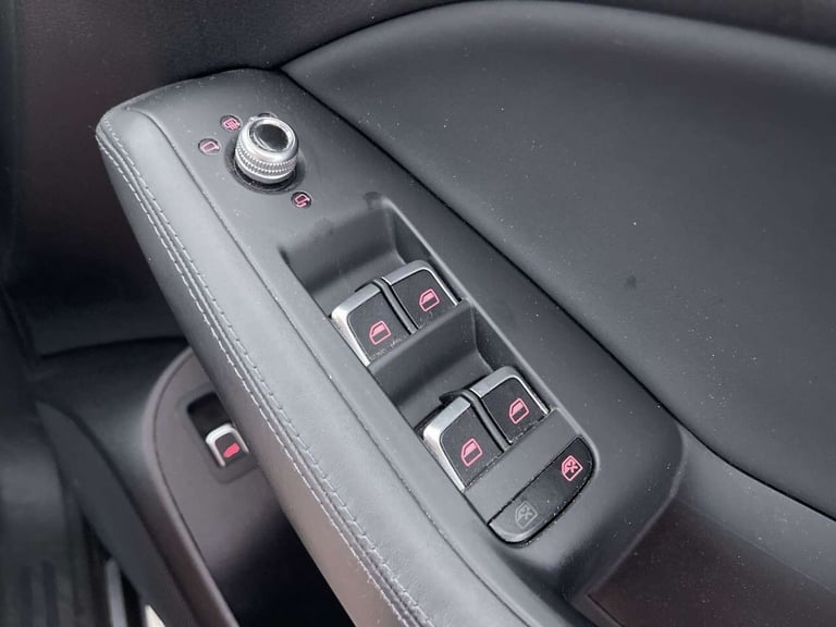 2014 Audi Q5 2.0 TDI S line Plus SUV 5dr Diesel S Tronic quattro Euro 5 (s/s) (177 ps) S SUV Dies...