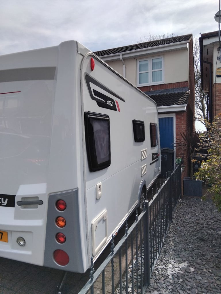 2013 Elddis invinity 482 2 berth caravan 