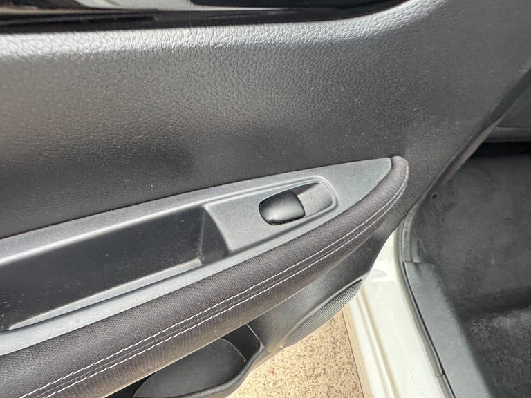 2017 Nissan Qashqai 1.2 DIG-T N-Connecta SUV 5dr Petrol XTRON 2WD Euro 6 (s/s)