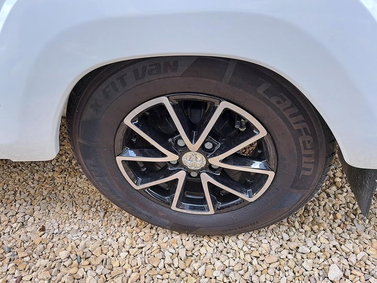 2024 Swift Challenger-exclusive 480