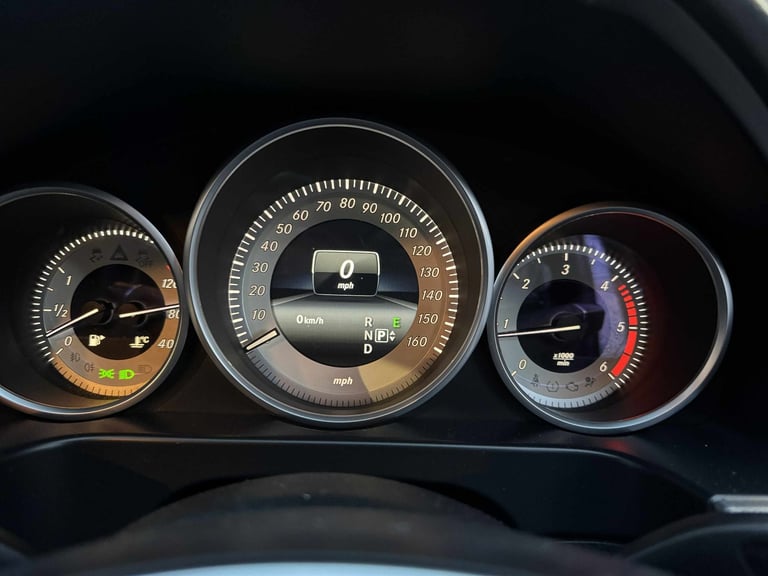 Mercedes-Benz, E CLASS, Saloon, 2016, Semi-Auto, 2143 (cc), 4 doors
