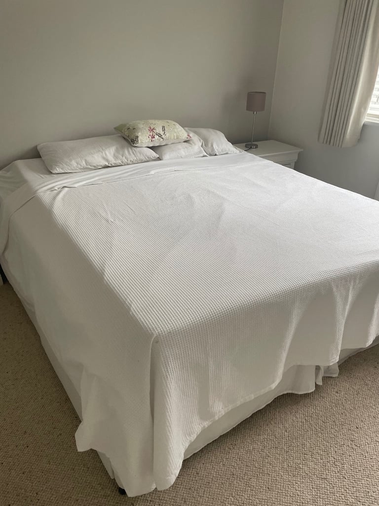 Double bed that converts into 2 singles
