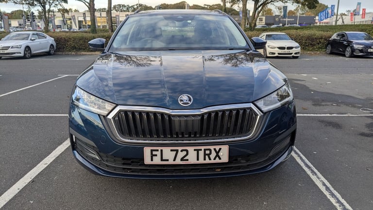 image for 2022 1.5 TSI Skoda Octavia Estate with Pan Roof