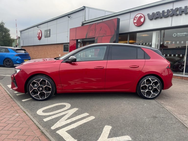 2025 Vauxhall Astra Ultimate 1.2T 145PS MHEV Hybrid e-DCT6 Auto HATCHBACK Petrol/Electric Hybrid ...