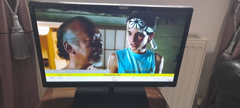 Logik 22&quot;hd ready led back-lit lcd tv hdmi usb