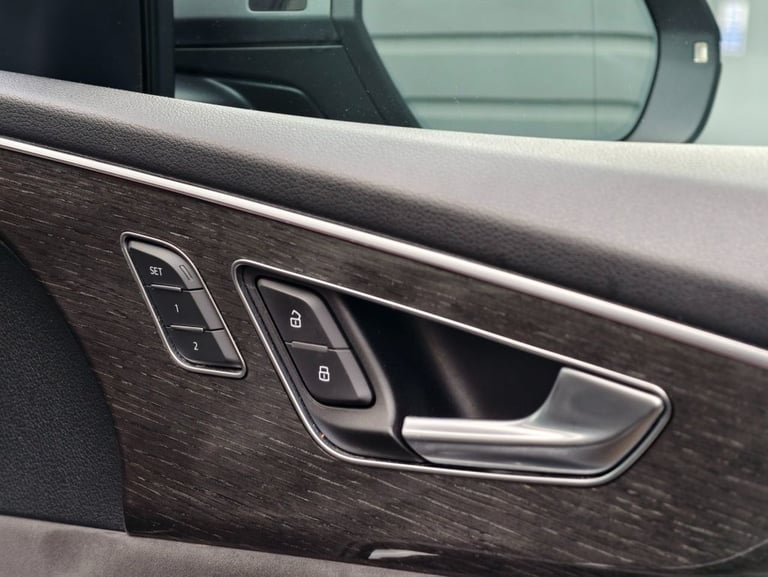 2018 Audi Q8 3.0 TDI V6 50 S line SUV 5dr Diesel Tiptronic quattro Euro 6 (s/s) (286 ps) Diesel A...