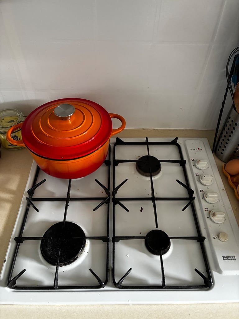 image for Indesit washing machine + Zanussi cooker + oven + sink — all must go by Monday 20 October