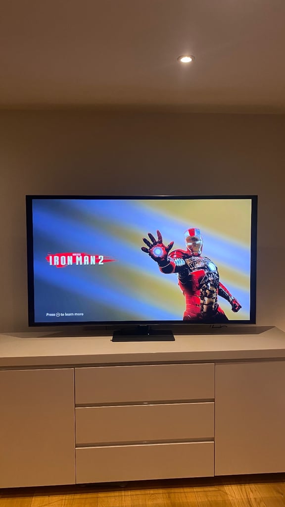 Samsung QE65Q80AAT 65” 4K QLED Smart TV – Excellent Condition