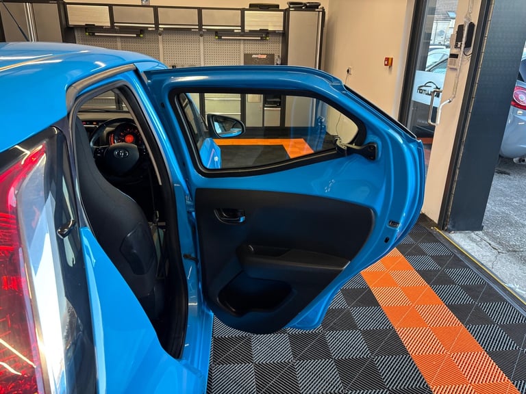 2016 Toyota AYGO 1.0 VVT-i X-Cite 2 5dr HATCHBACK Petrol Manual