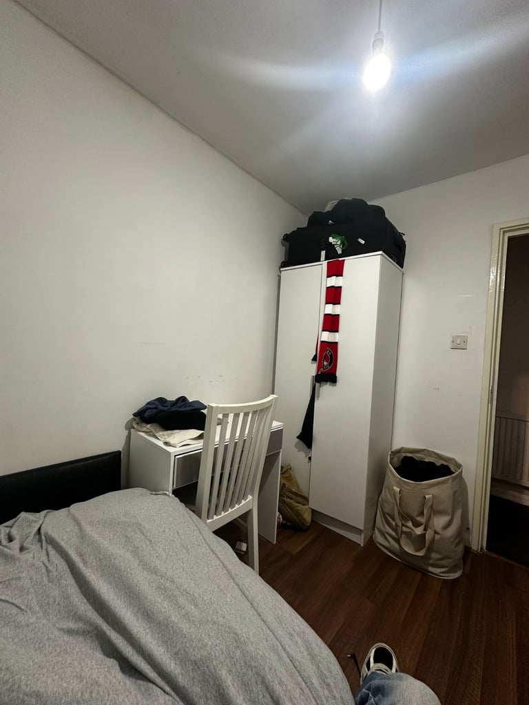 Single room to rent in Morden near underground 