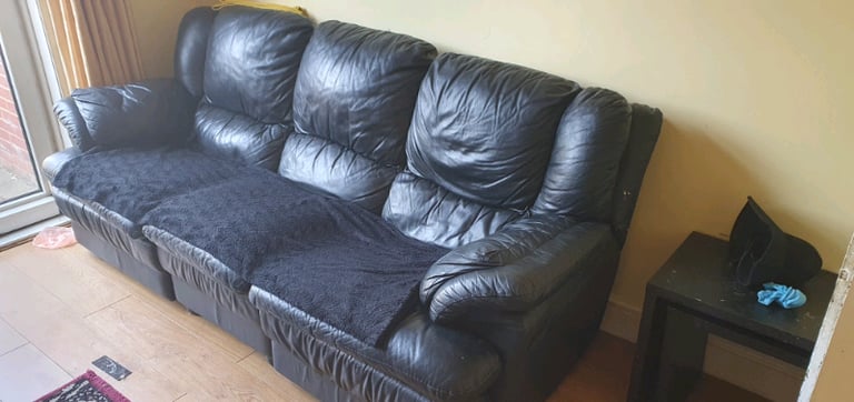 ***Free Reclining Leather Sofa***RRP £500.