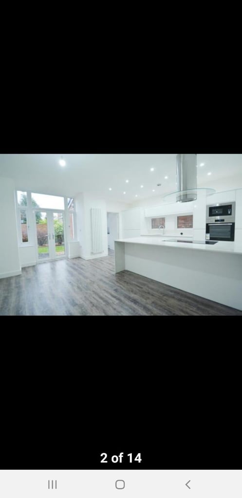 .Ensuite double room all bills included professional wanted  for 4 tenant large house