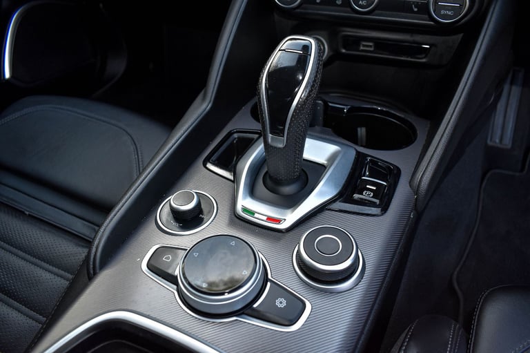Alfa Romeo, GIULIA, Saloon, 2021, Semi-Auto, 1995 (cc), 4 doors