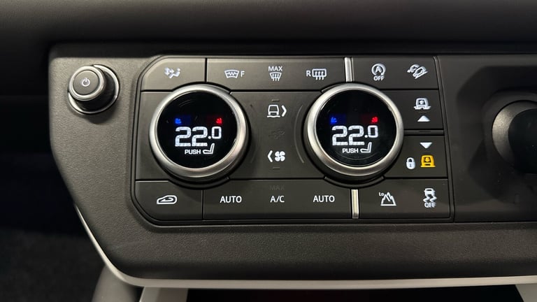 2025 Land Rover Defender 3.0 D350 X-Dynamic HSE 110 5dr Auto ESTATE DIESEL Automatic