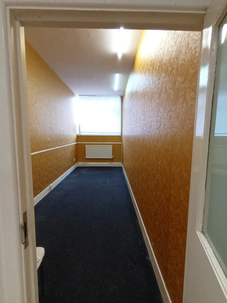 Office, Unit, all bills included, Free Wifi & Parking, 24/7 Access
