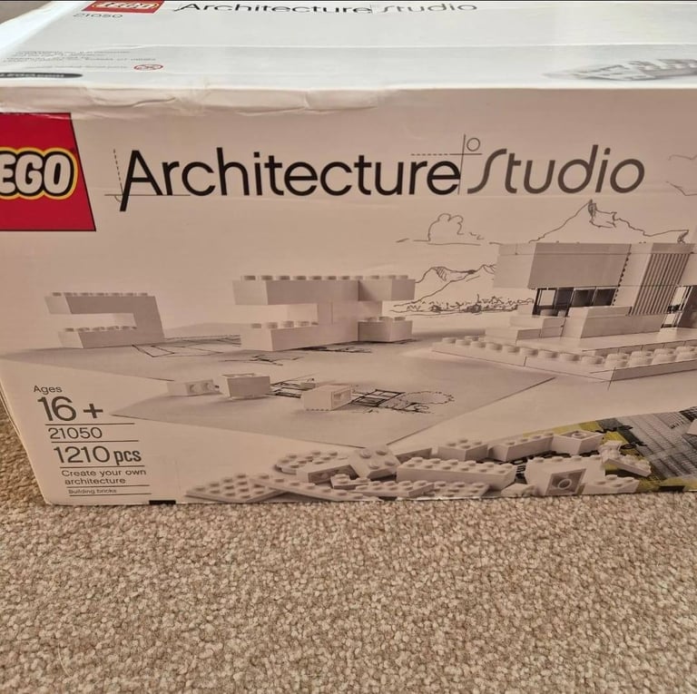 LEGO ARCHITECTURE: Architecture Studio (21050) - Retired set