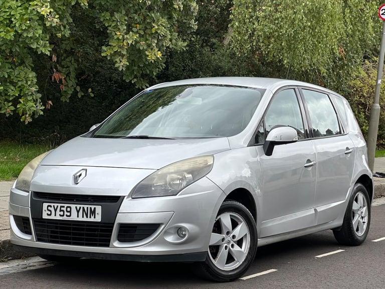image for 2010 Renault Scenic 2.0 VVT Dynamique TomTom CVT Euro 5 5dr MPV Petrol Automatic